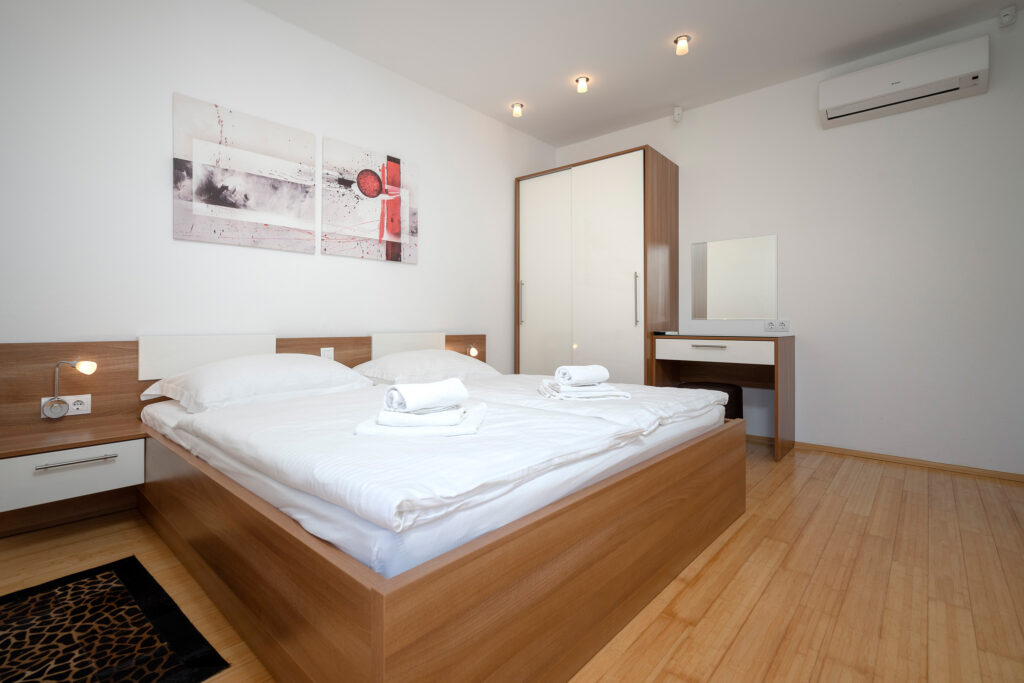 Bedroom 3 - Picture 2
