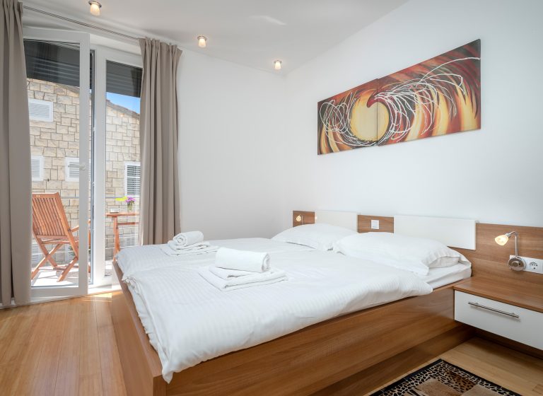 Bedroom 1 - Picture 1